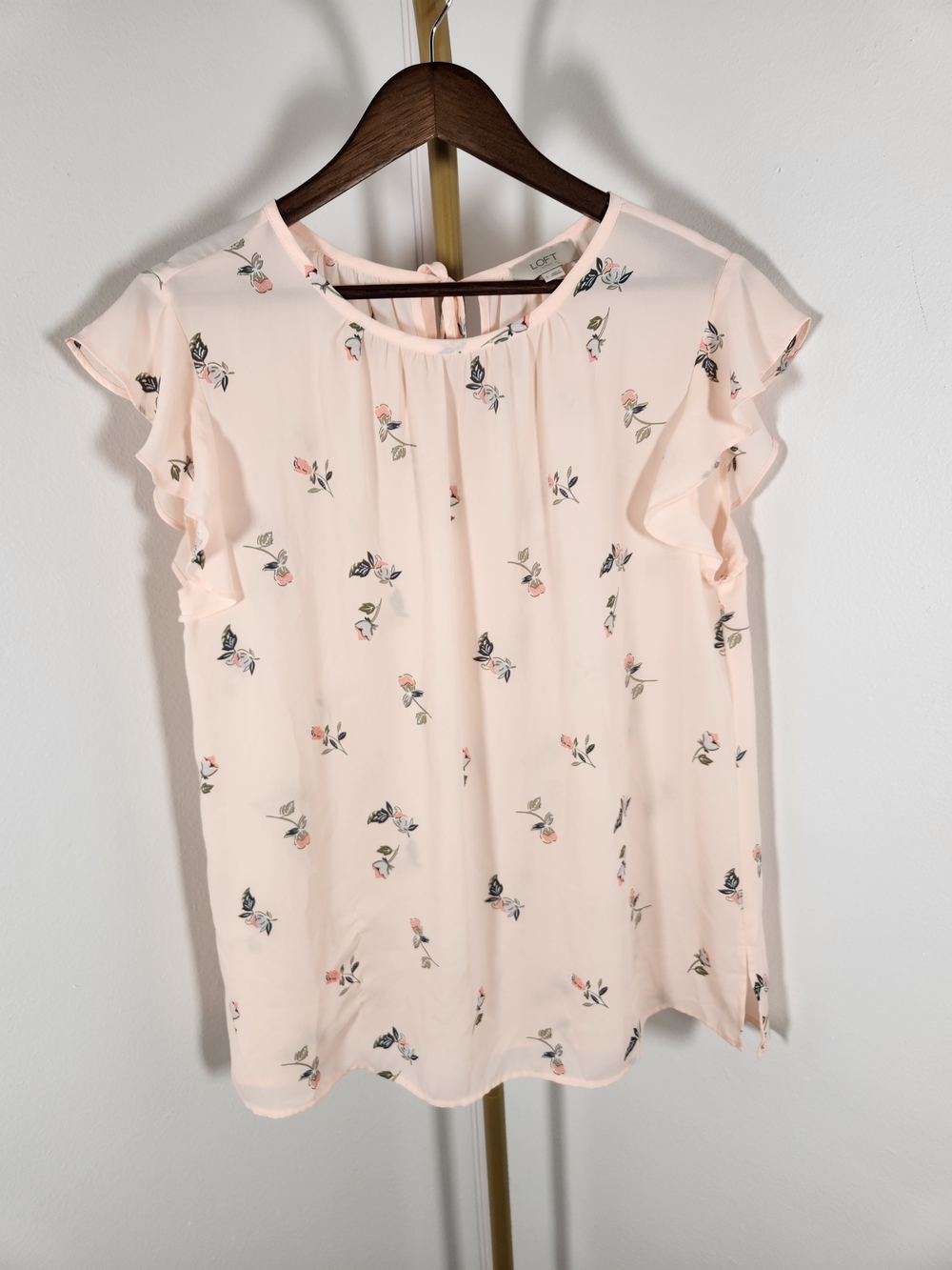 LOFT Blush Floral Ruffle Sleeve Top